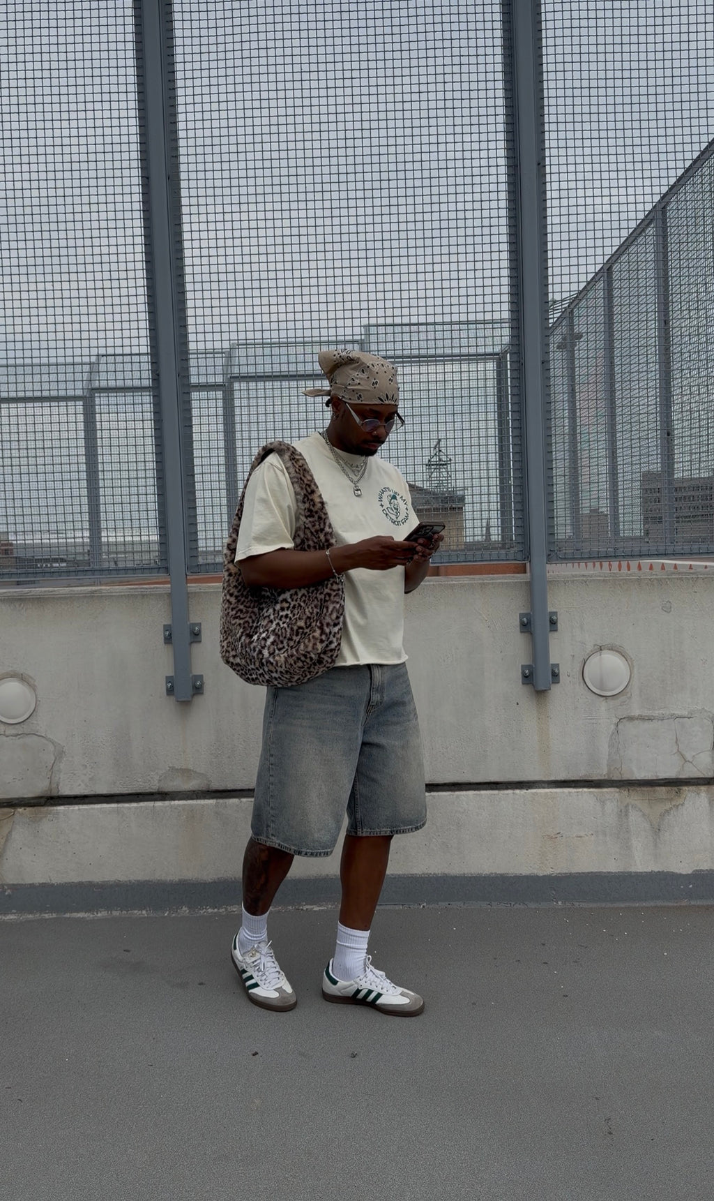 What's Up My Detroit Fam Cropped Shirt - Cream/Blue Green